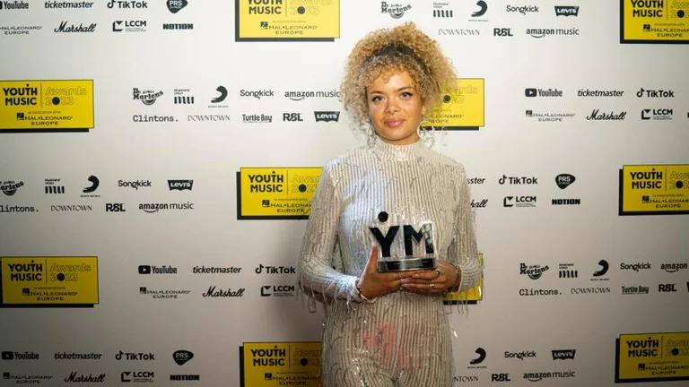 eva holds her youth music award